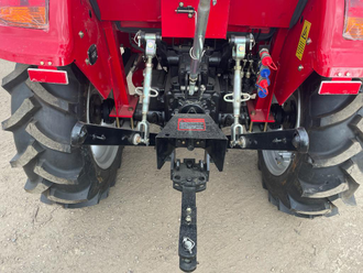 Трактор Dongfeng 244 G2B с кабиной