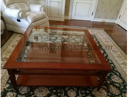 Журнальный стол из вишни