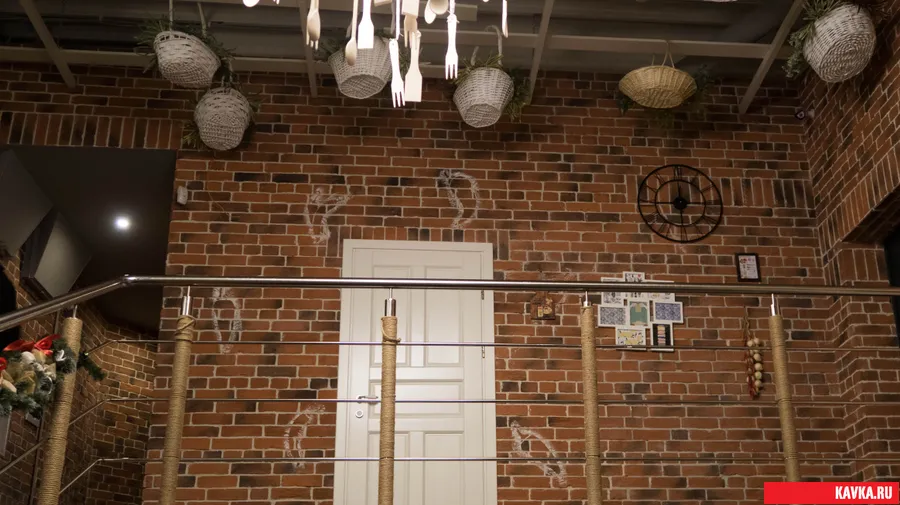 Кафе "Пеперончино" и кирпич "Бельгийский"