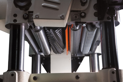 JWP-16 OS HH Рейсмусовый станок со строгальным валом "helical"