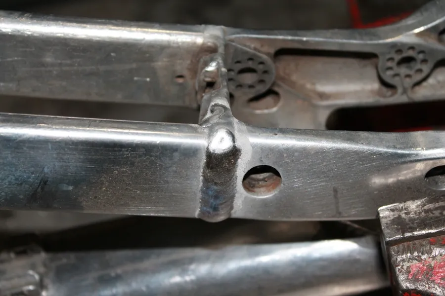 Сварка треснутой алюминиевой рамы велосипеда. Аргон66 Екатеринбург