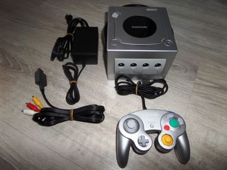 Nintendo GameCube Чип XENO + Игры с SD карты и болванок (Серебристый)