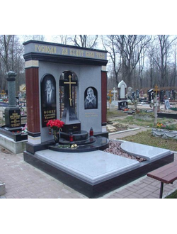 Гранитный комплекс с крестом
