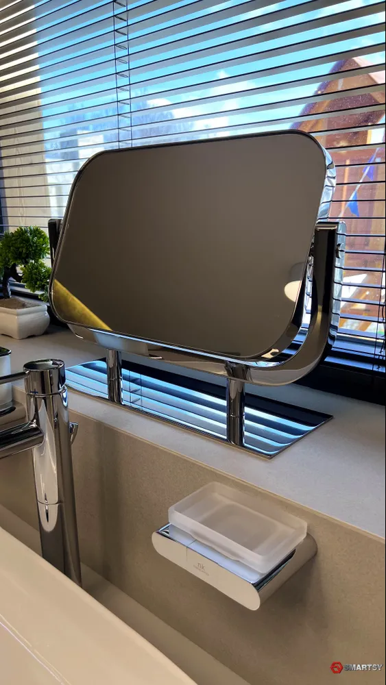 Косметическое зеркало поворотное из нержавейки - ручная работа