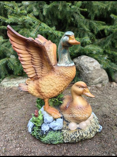 Утки пара в гнезде 42*38см  полистоун Россия 2337/012698