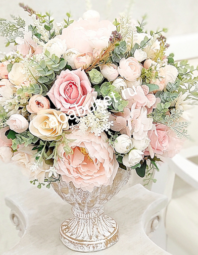 Нежная Композиция средних размеров из искусственных цветов - Пионы кремовые № КС004/Можно купить