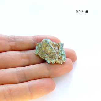 Бирюза натуральная (горбушка) Казахстан арт.21758: 5,9г - 26*19*10мм