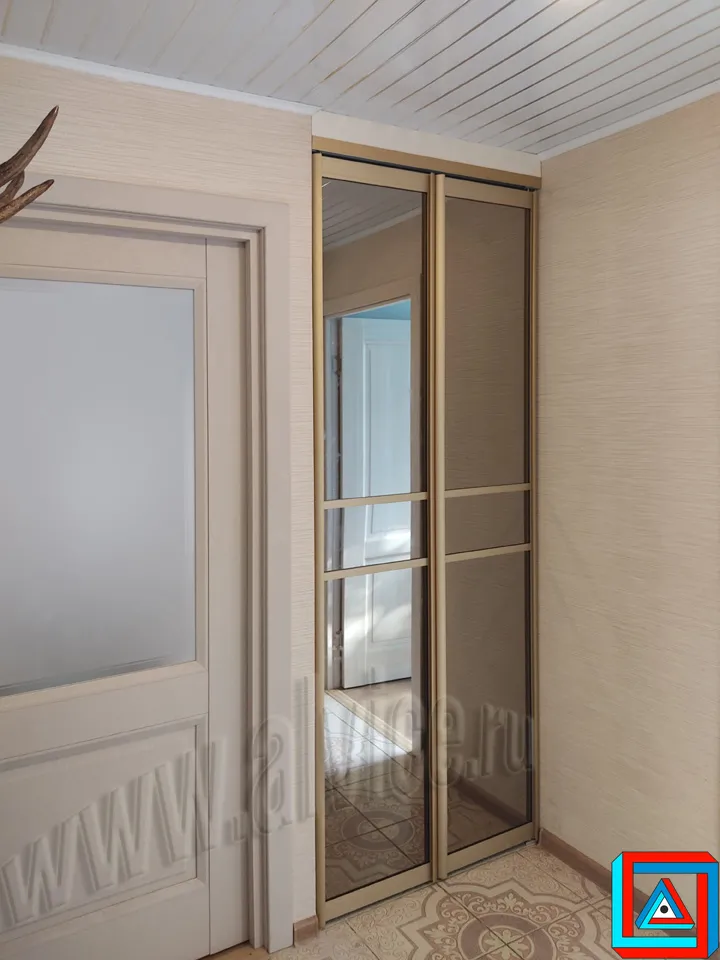 Фото 1 - Складная дверь "книжка" для ниши