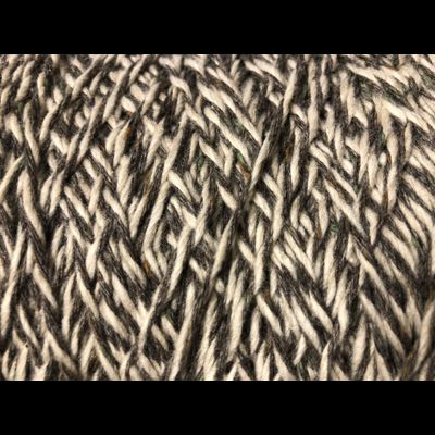 FILATI BIAGIOLI MODESTO NORDICO 100% кашемир 170 м в 100 граммах цв. 506025 коричнево-бежевый меланж с вкраплением зелёного и горчичного цветов