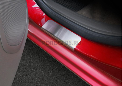 Накладки на пороги для Ravon R4 2016-