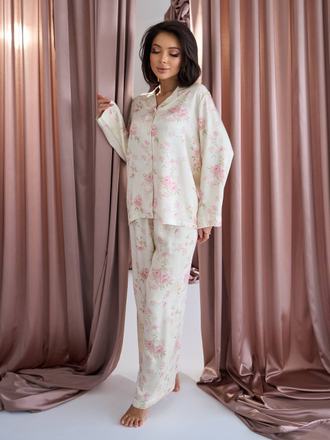 Пижама в стиле известного бренда в розовый цветок 48-50