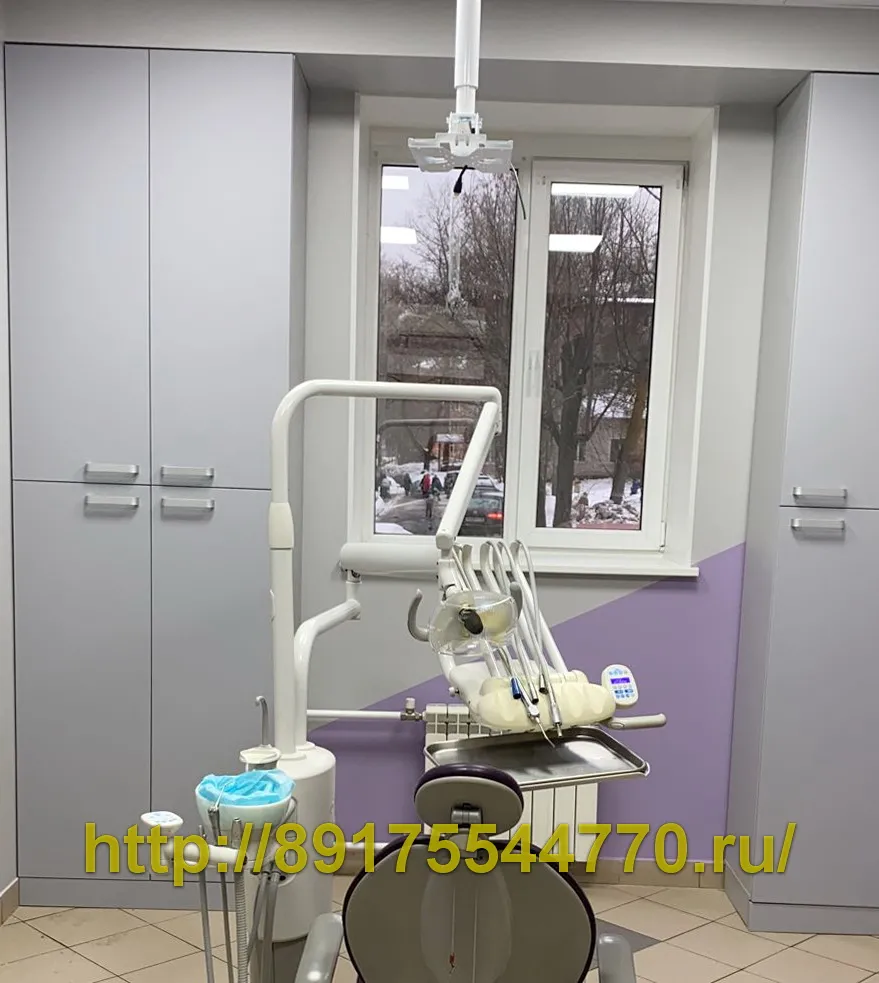 013-1 Мебель для кабинета стоматологии: шкафы, тумба, стол

Корпус: ЛДСП Egger - Серый перламутровый u763
Фасады МДФ плёнка: Силк маус 51-931 нижние, Горчица софт 827-2 верхние.