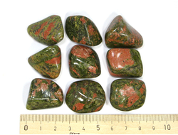 Унакит, галтовка в ассортименте, ЮАР (25-32 мм, 11-15 г) №6216