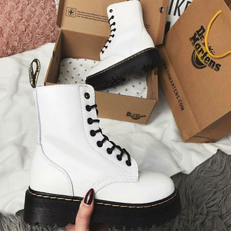 Ботинки Dr Martens Jadom Smooth White на толстой подошве белые