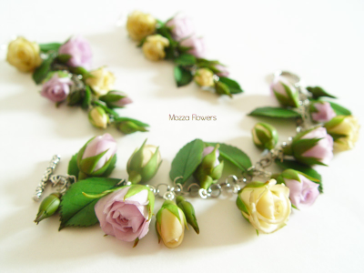 Комплект "Осенний поцелуй". Цветы из полимерной глины.