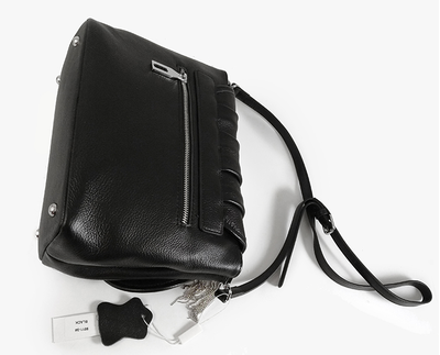 (АРТИКУЛ: 8475) СУМКА ЖЕНСКАЯ НЕБОЛЬШАЯ, НАТУРАЛЬНАЯ КОЖА,ЧЕРНАЯ, С ПОДВЕСКАМИ ИЗ МЕТАЛЛИЧЕСКИХ БУСИН И СРТАЗ, РЕМЕНЬ ЧЕРЕЗ ПЛЕЧО