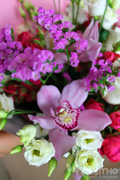 Букет цветов на 8 марта № 719