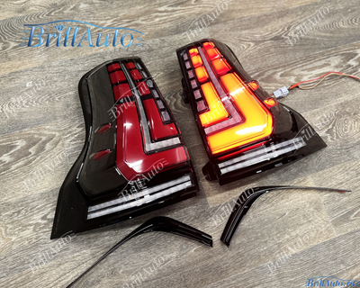 Стопы Toyota Land Cruiser Prado 150 2009-2024 с анимацией красно-черные