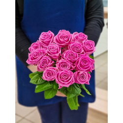Роза Россия 40 см 15 шт