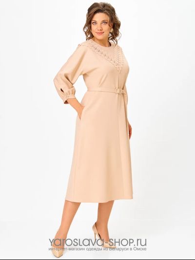 Женское нарядное платье в бежевом цвете