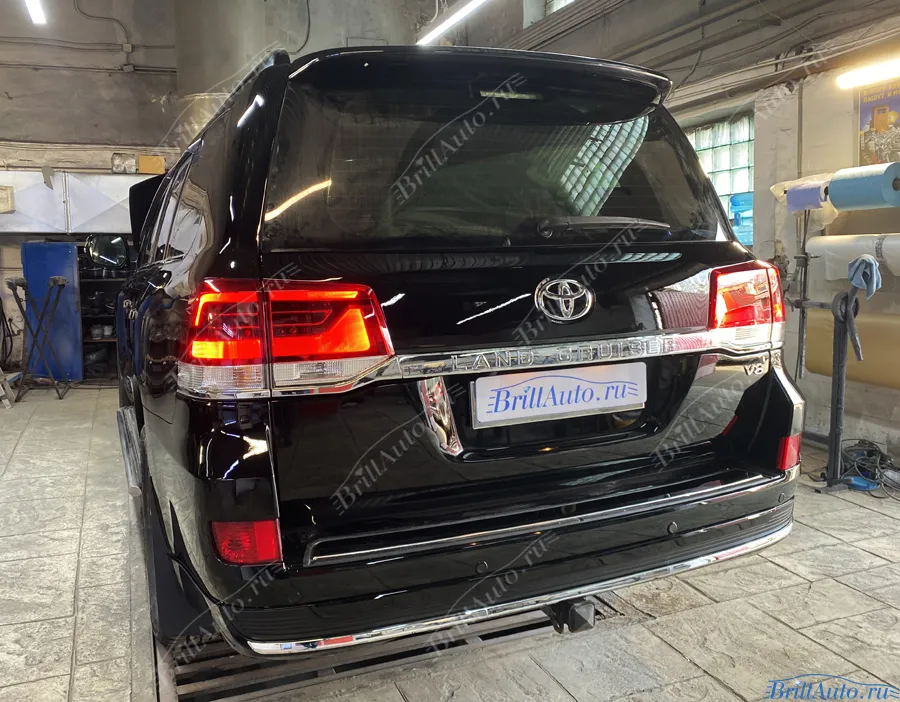 Рестайлинг Ленд Крузер 200 из 2008 в 2021 Lounge