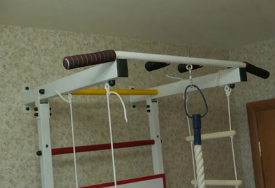 Шведская стенка с несъёмным турником