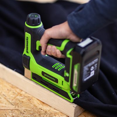 Степлер аккумуляторный Greenworks G24CS10 24V