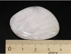 Манганокальцит (с розовой флуоресценцией в УФ), полировка плоская, Перу (41*38*6 мм, 20 г) №37851