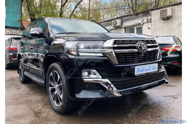 Рестайлинг Land Cruiser 200 из 2012 в 2021 Lounge