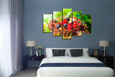 Модульная картина "Лесные ягоды"