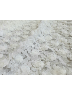 Объемные цветы на сетке МОЛОЧНЫЙ