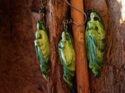 Комплект фарфоровых украшений "Нефритовый дух" (серьги и подвеска)