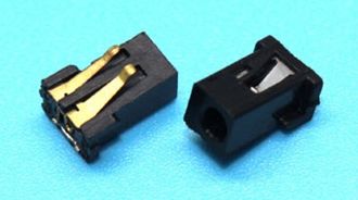 № 31 Разъем зарядки (питания) для планшета, гнездо под пайку на плату пластик 3,0 x 7,0 мм, 2 крепления