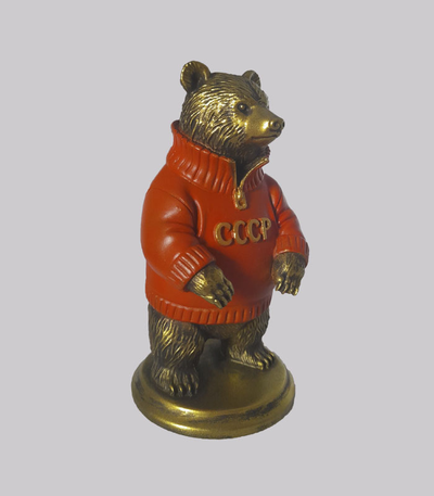 Фигурка медведя в свитере СССР