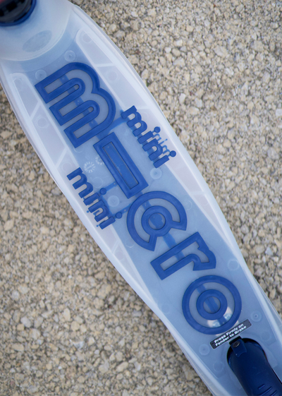 Самокат Mini Micro Deluxe Flux LED синий неохром