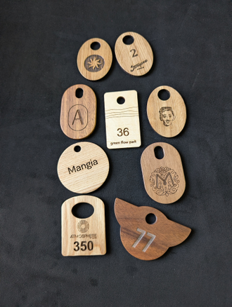 деревянные номерки различной формы. Изготовление на заказ.
