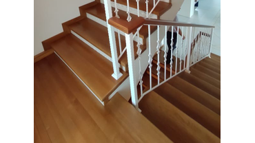 Лестница с кованым ограждением. Пос. Вавиловец