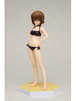 Фигурка 1/10 Махо Нисидзуми (Nishizumi Maho Beach Queens)