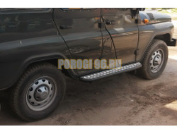 Силовые пороги на УАЗ Хантер 2003-, крепление к раме, накладки из рифлёного алюминия, универсальные (под стандартный и лифтованный кузов) (05.350.10)