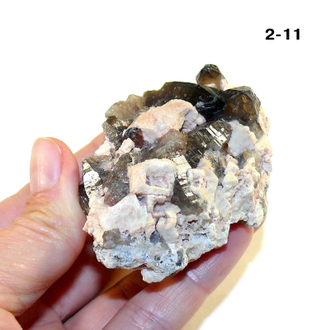 Раухтопаз натуральный (друза) Казахстан №2-11: 102,1г - 72*52*41мм