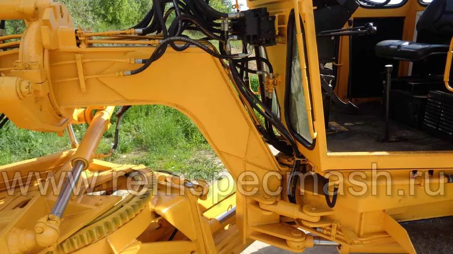 Фото: автогрейдер дз-180 капремонт