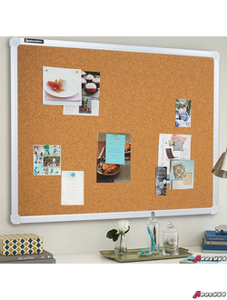 Доски для информации, витрины.