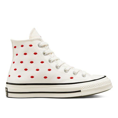 Chuck 70 love online