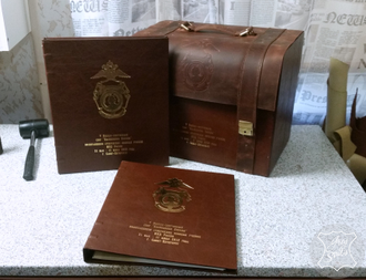 фотоальбом на заказ, подарок руководителю, фотоальбом из кожи, кожаный альбом, архив для фото