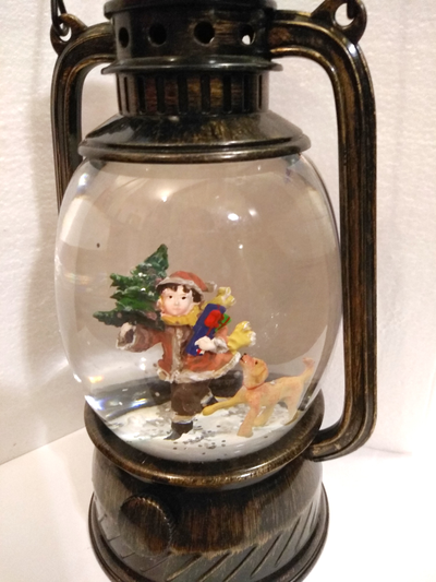 Новогодний фонарь с LED-подсветкой и поддувкой снега,  12*10*21 см (два вида)