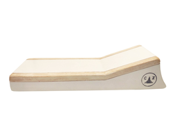 Уступ изогнутый