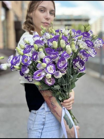 25 веток эустомы (цвет на выбор)