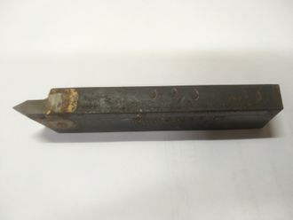 Резец токарный по металлу 25 мм резьбовой ВК8