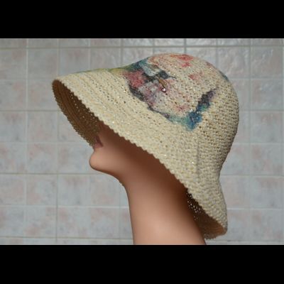 Шляпа женская с рисунком из коллекции женских головных уборов с рисунками