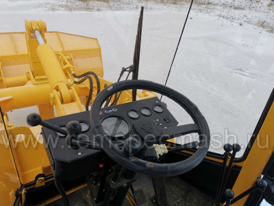 Фронтальный погрузчик ПК-27